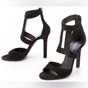 Tamara Mellon Size 37 heels with translucent design